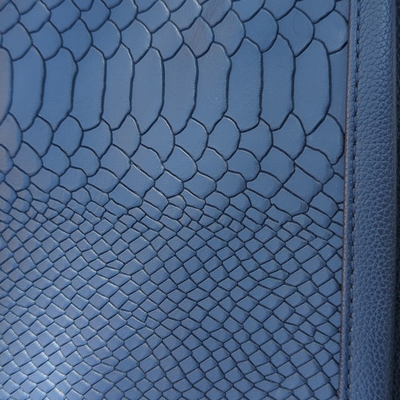 GIGI NEW YORK Navy Embossed Python Leather, Fold over clutch/ crossbody purse - Picture 14 of 17